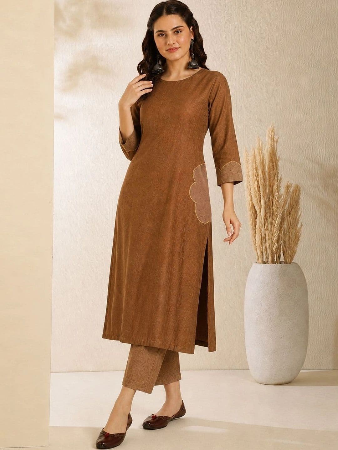 Sangria Women Regular Kurta with Trousers thumbnail 4