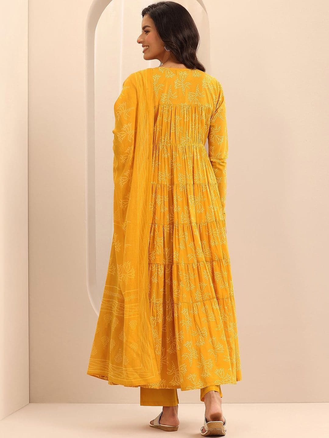 Libas Women Ethnic Motifs Printed Tiered Kurta with Trousers & With Dupatta thumbnail 2