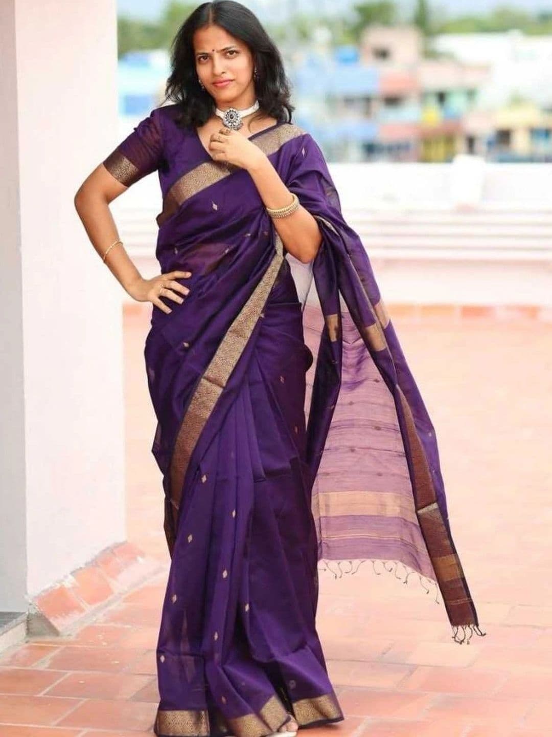 VS MALL Woven Design Zari Banarasi Saree thumbnail 3