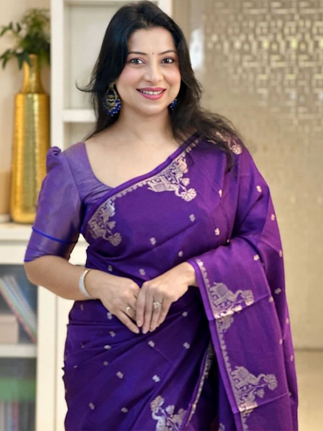 VS MALL Paisley Zari Banarasi Saree thumbnail 3