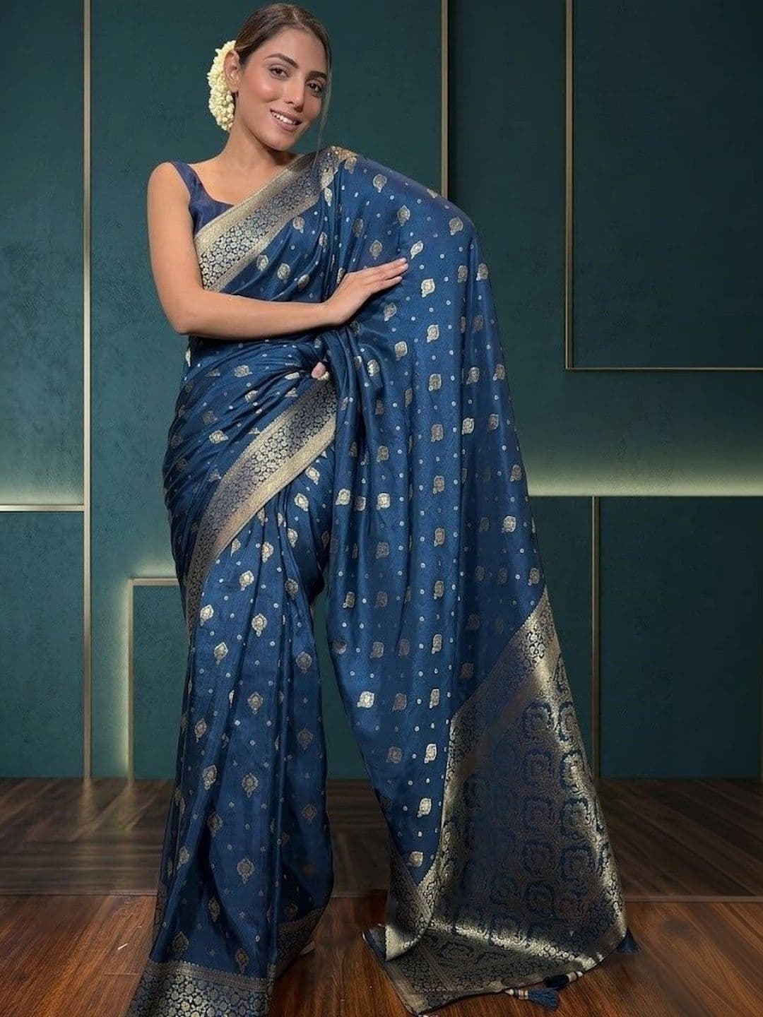 ZARA STAR Woven Design Zari Art Silk Banarasi Saree - view 1