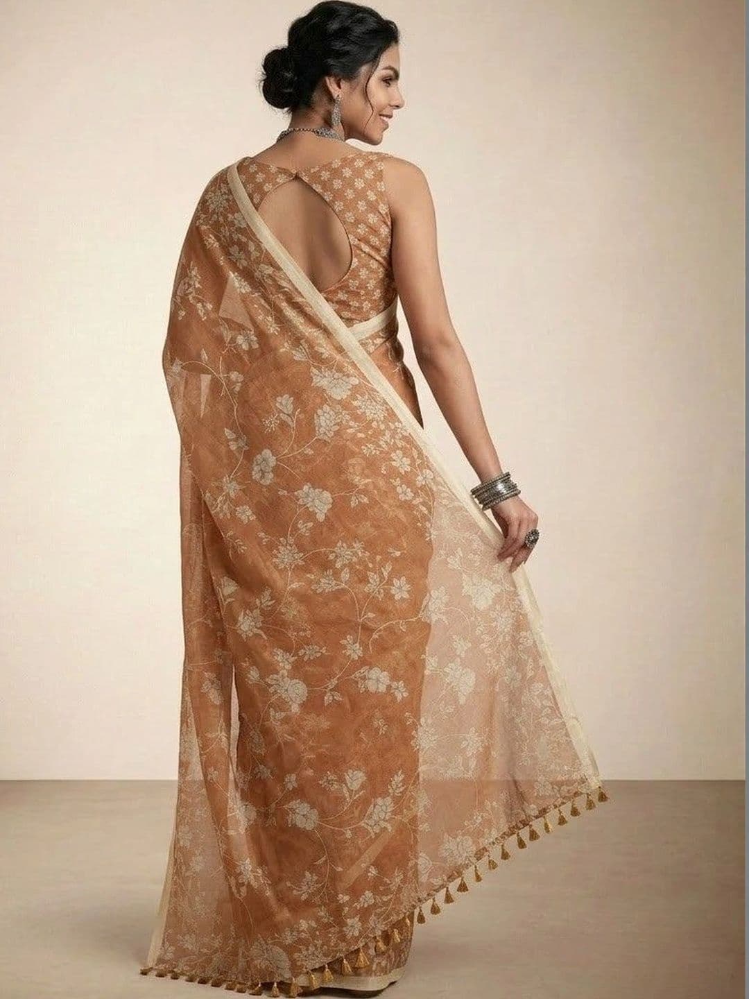 Anouk Floral Silk Blend Saree thumbnail 5