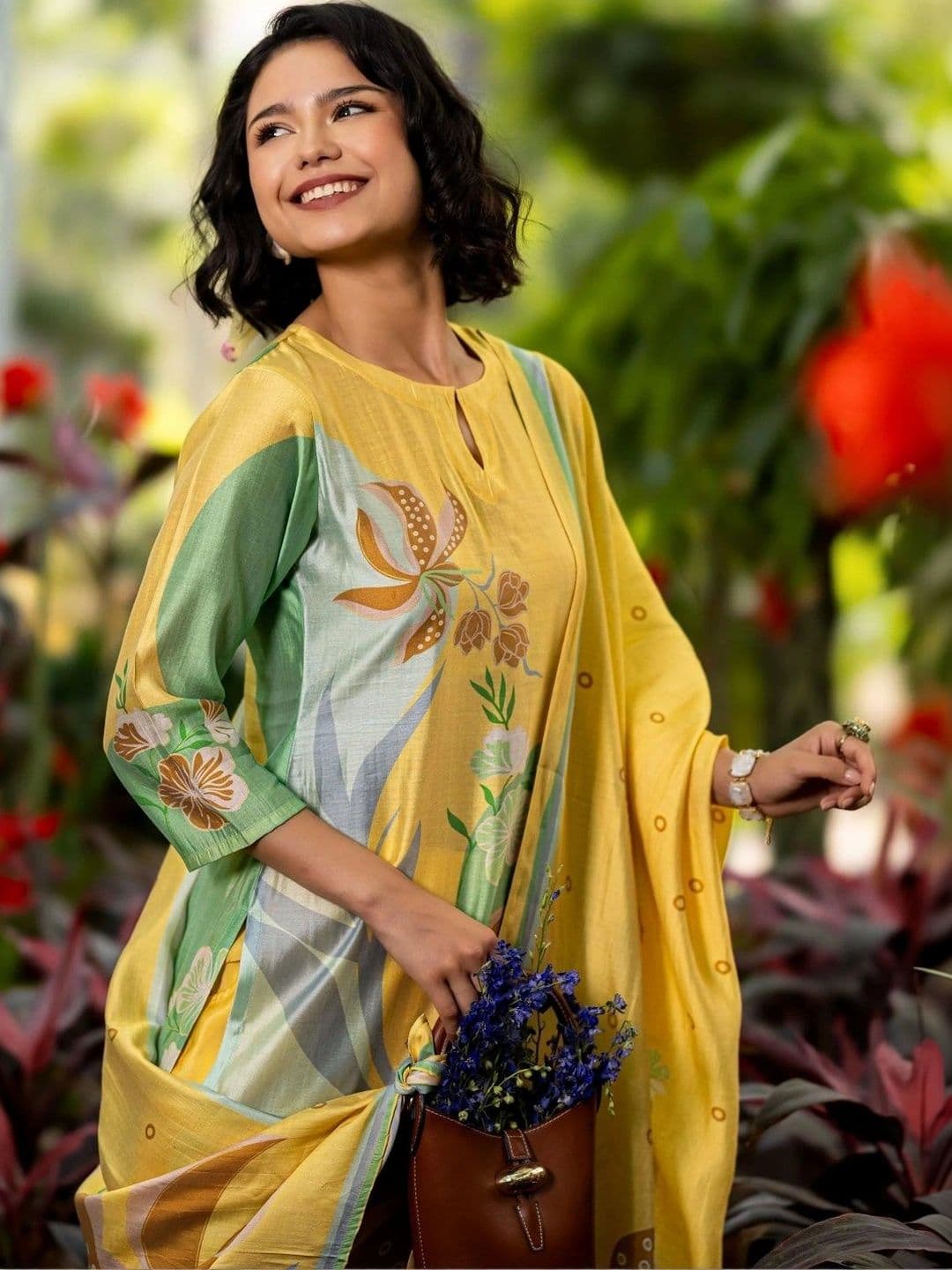 Libas Women Floral Printed Regular Kurta with Trousers & With Dupatta thumbnail 7