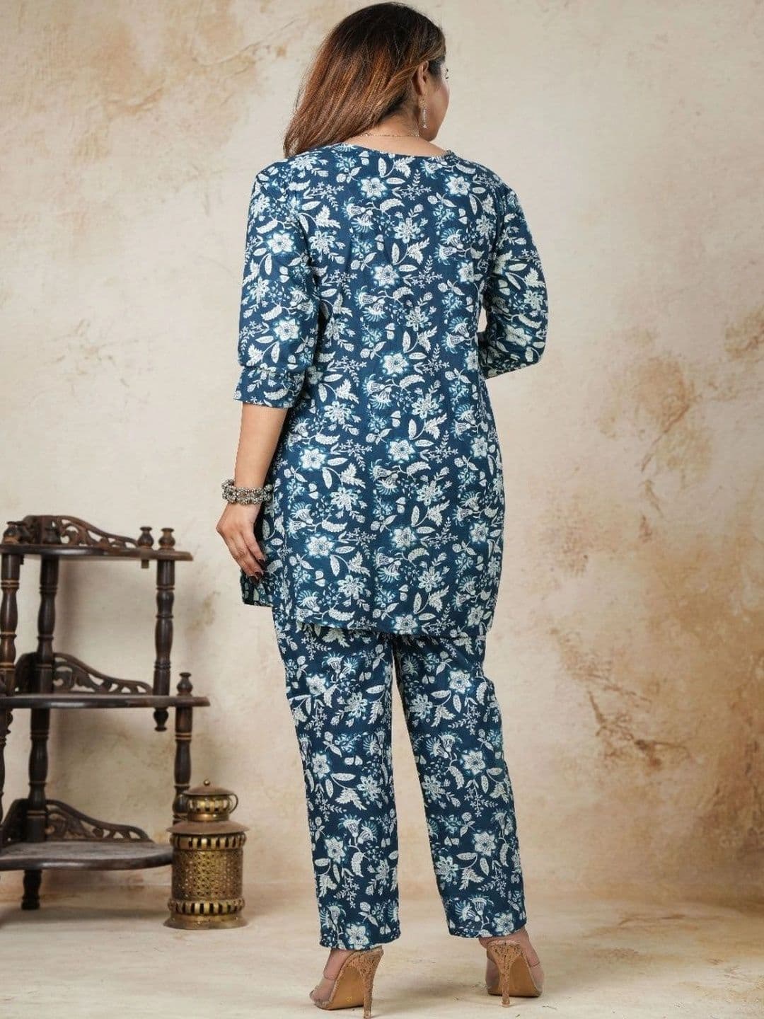 CNS FASHIONS Women Floral Printed Regular Pure Cotton Kurta with Trousers thumbnail 7