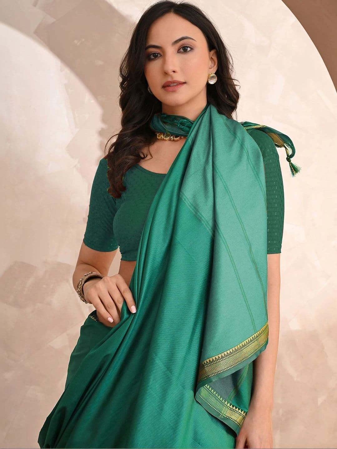 KALINI Zari Designer Gadwal Saree thumbnail 6