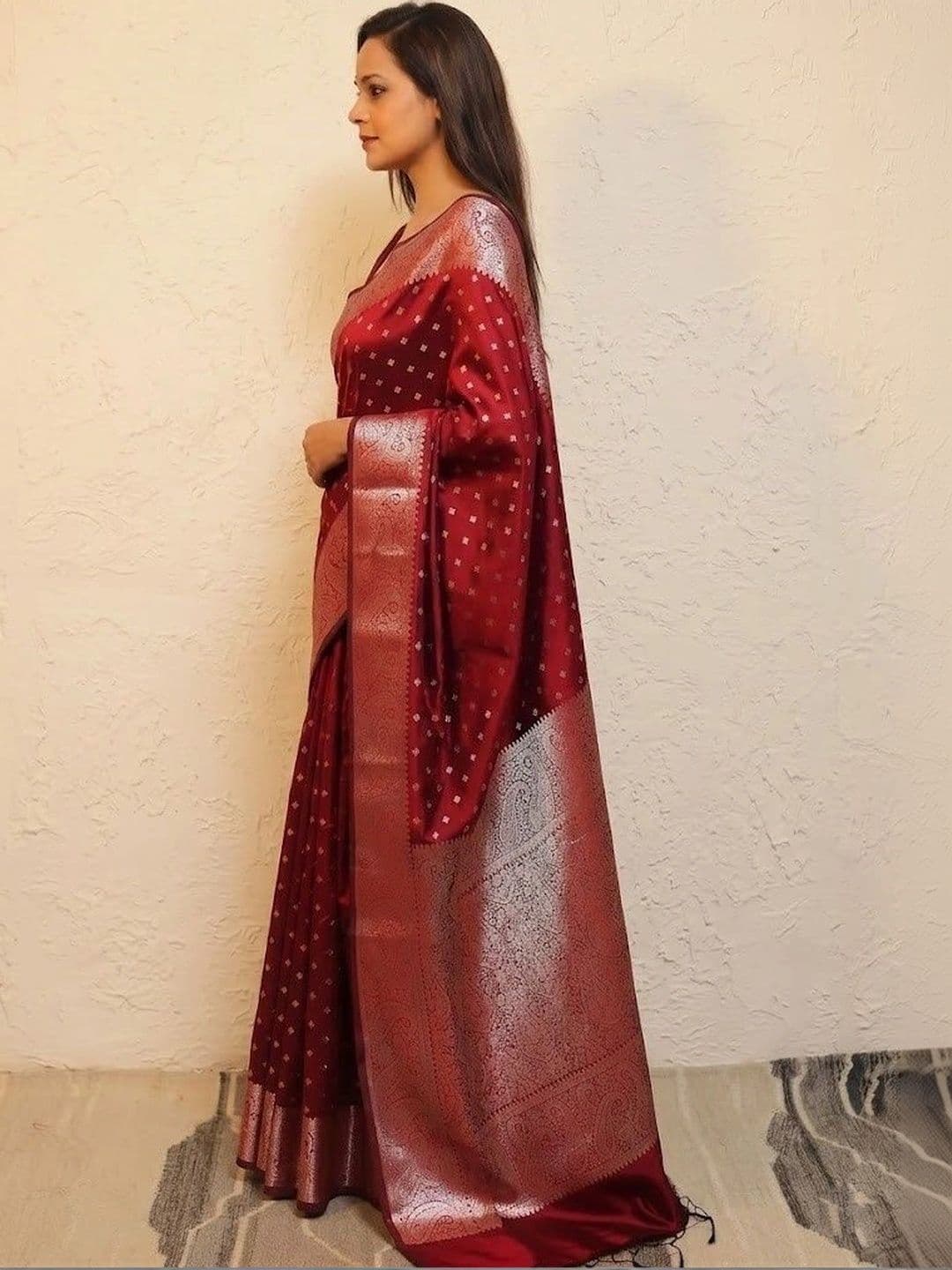 YASHASVI FASHION Woven Design Zari Art Silk Banarasi Saree thumbnail 6