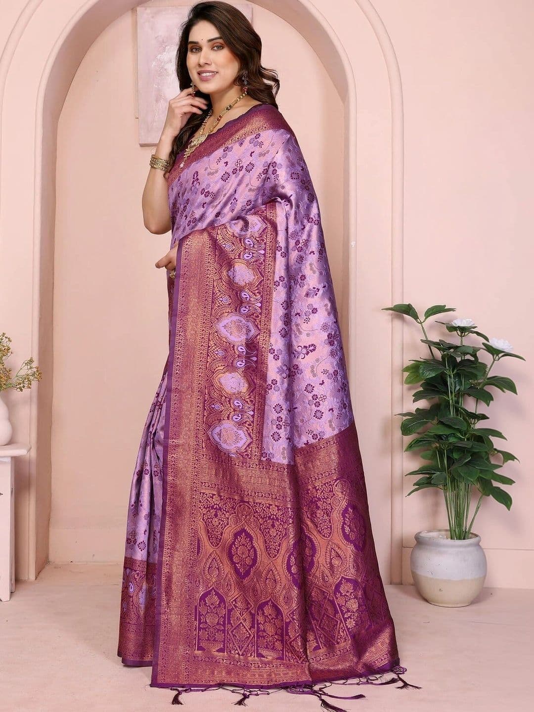 VS MALL Woven Design Zari Banarasi Saree thumbnail 2