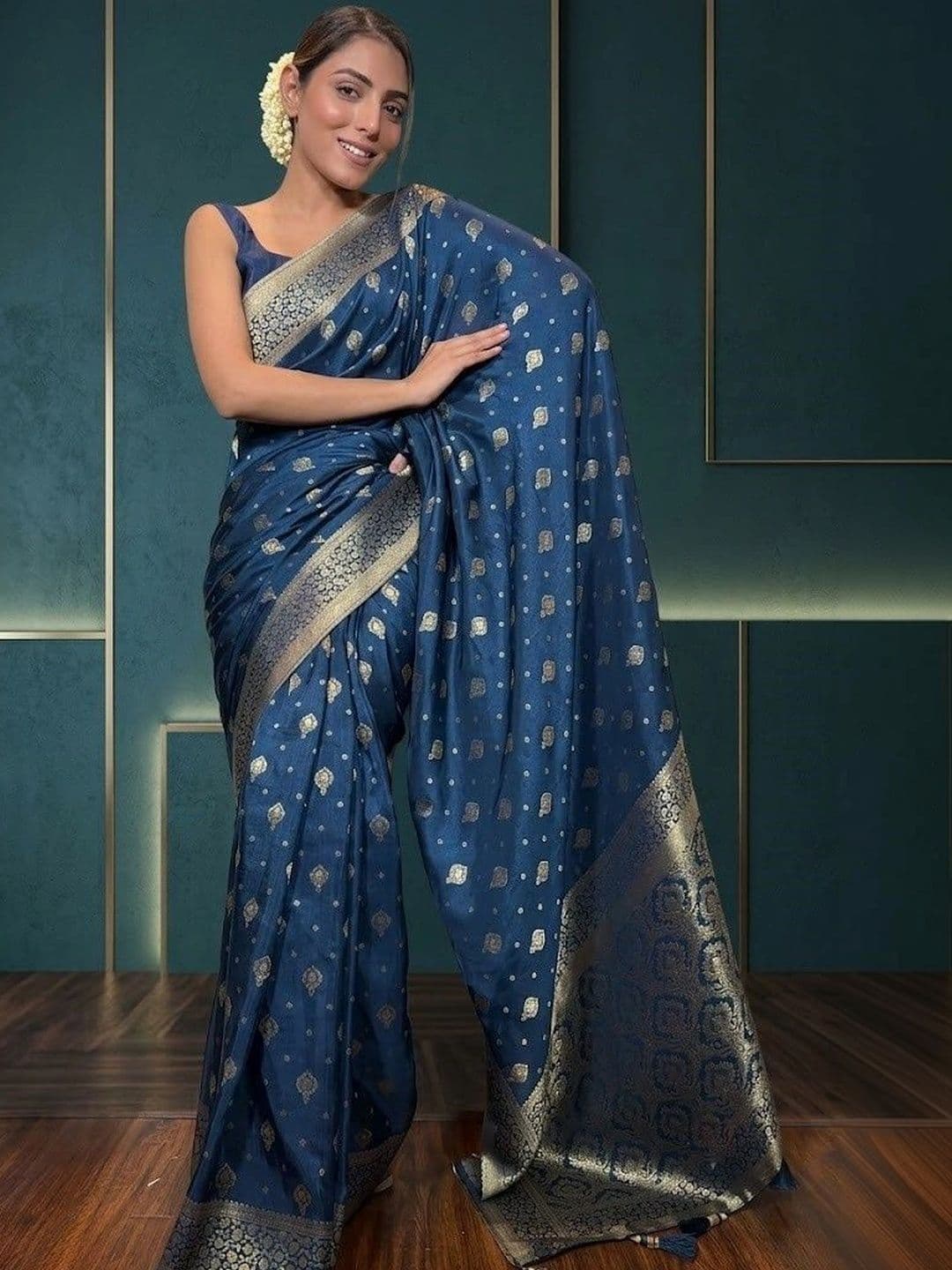 Aman's Impero Woven Design Zari Art Silk Banarasi Saree - view 1