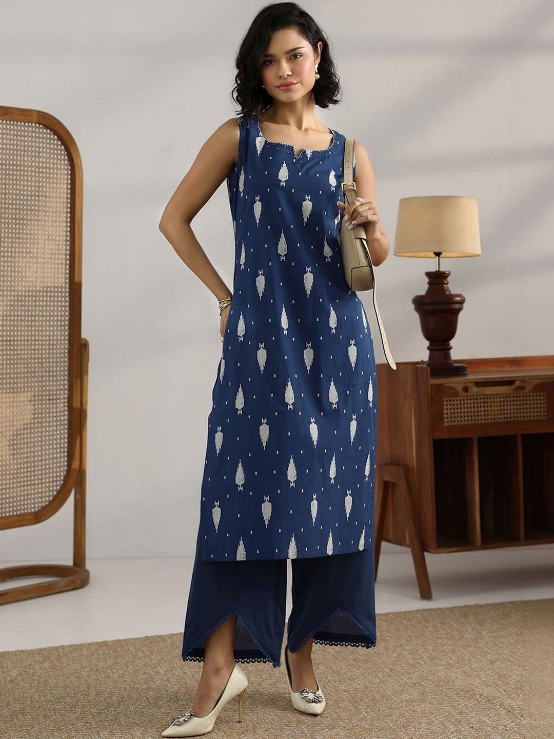Libas Women Ethnic Motifs Printed Regular Kurta with Palazzos thumbnail 3