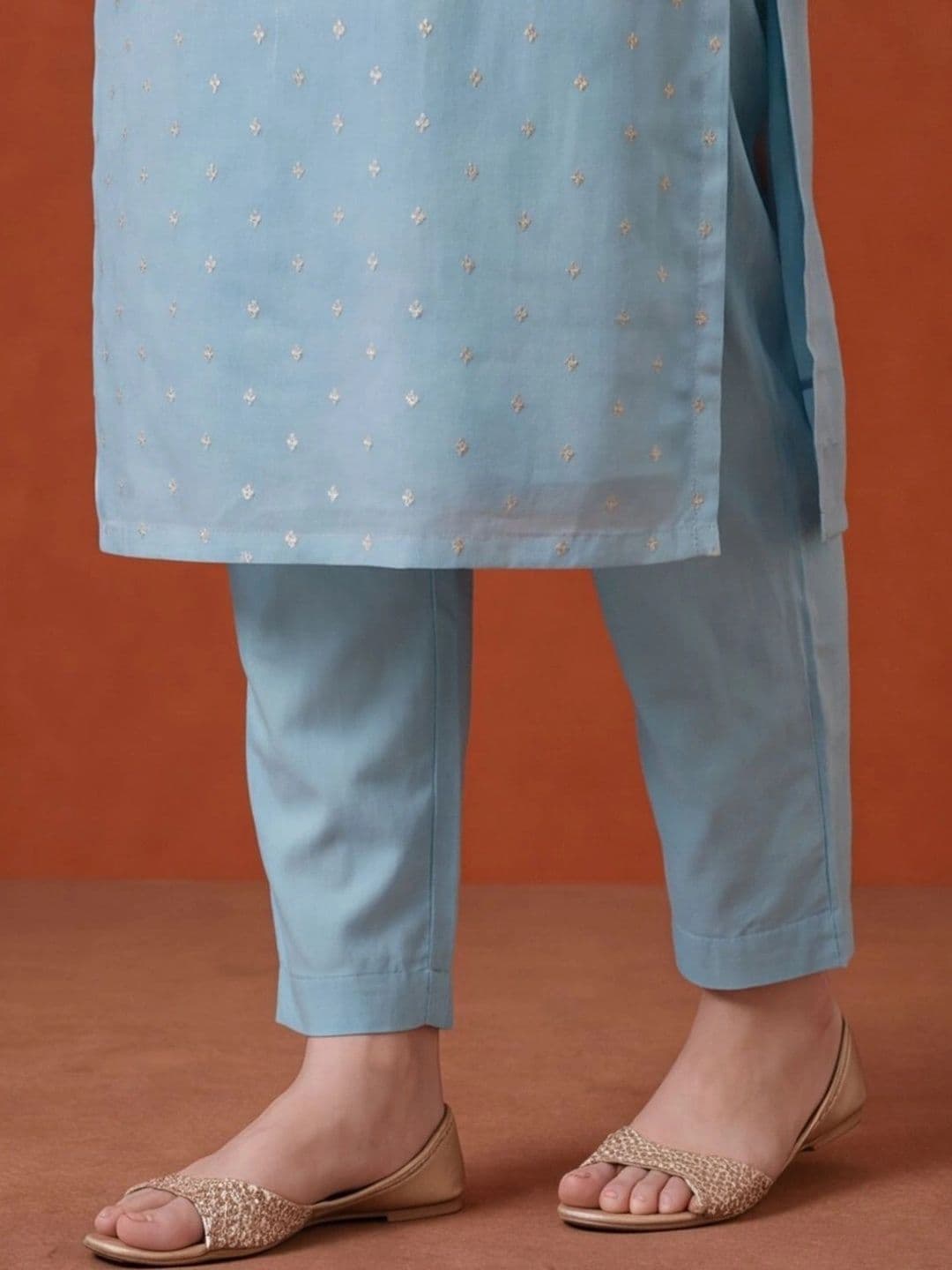 Jaipur Kurti Women Ethnic  Embroidered Thread Work Kurta with Trousers & With Dupatta thumbnail 2