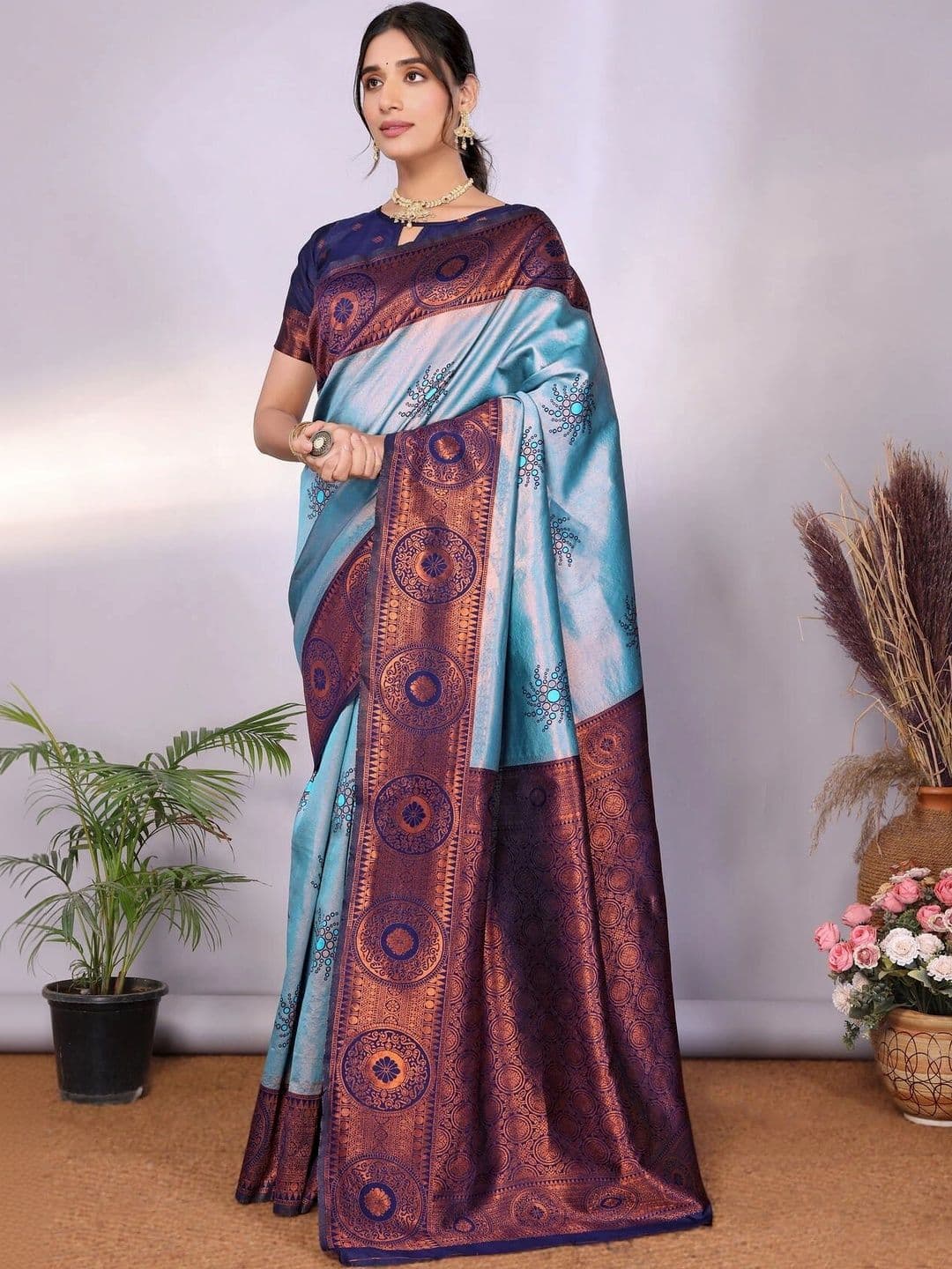 VS MALL Woven Design Zari Banarasi Saree thumbnail 5
