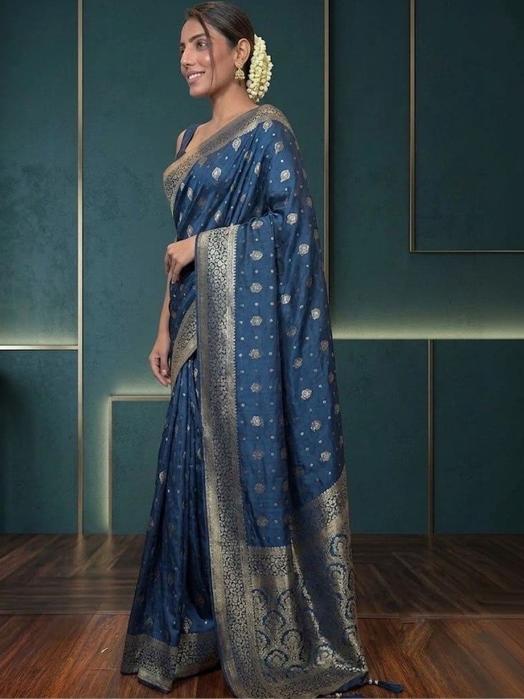 THE AQUARIUS Woven Design Zari Art Silk Banarasi Saree thumbnail 2