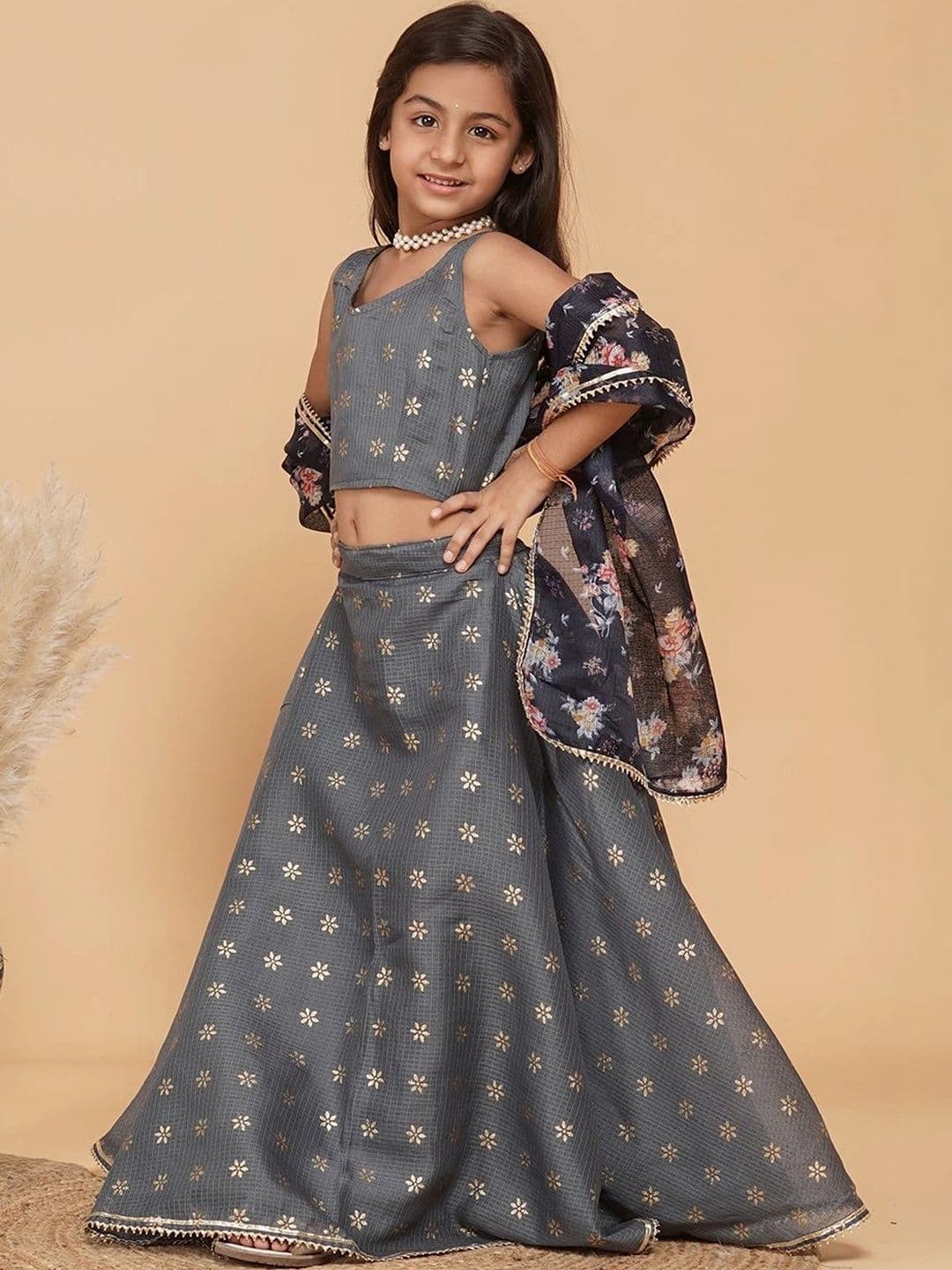 Laad Girls Printed Foil Print Ready to Wear Lehenga & Blouse With Dupatta thumbnail 6