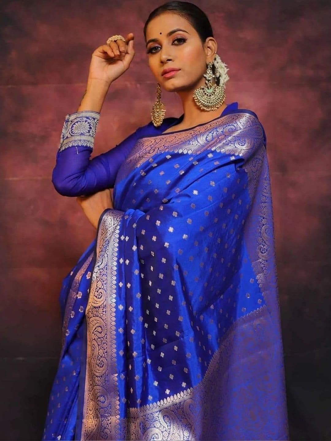 Okom Woven Design Zari Art Silk Banarasi Saree thumbnail 3