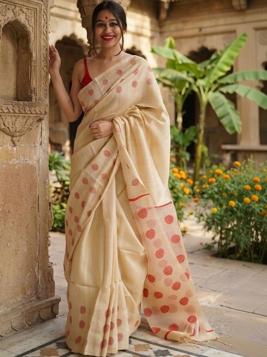 VelvetHue Women Woven Design Zari Art Silk Banarasi Saree - view 1