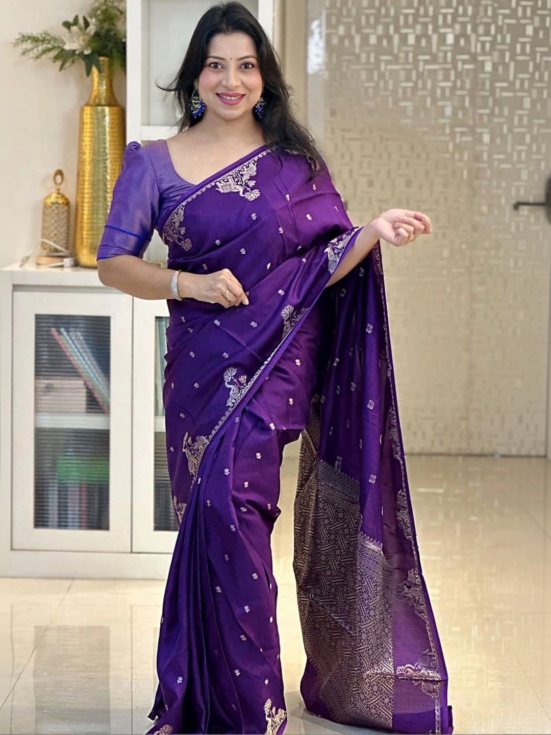 VS MALL Paisley Zari Banarasi Saree thumbnail 4