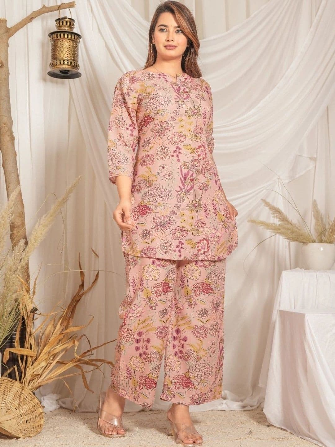 CNS FASHIONS Women Floral Printed Regular Pure Cotton Kurta with Palazzos thumbnail 2