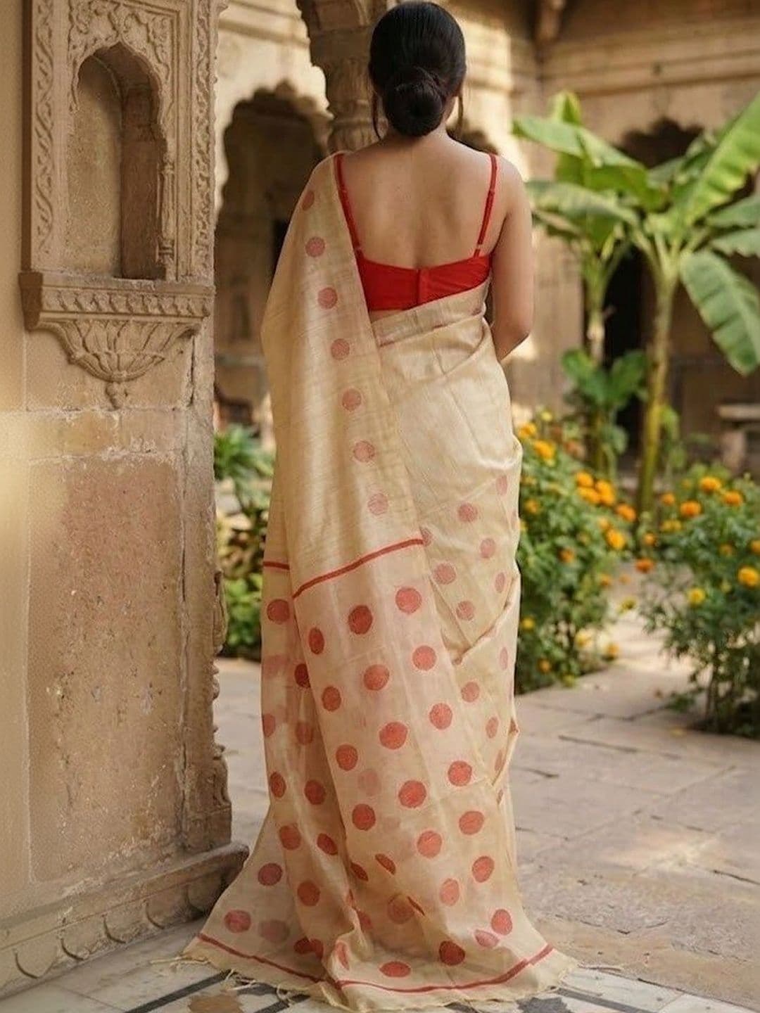 Vidula Fashion Polka Dot Zari Art Silk Banarasi Saree thumbnail 3