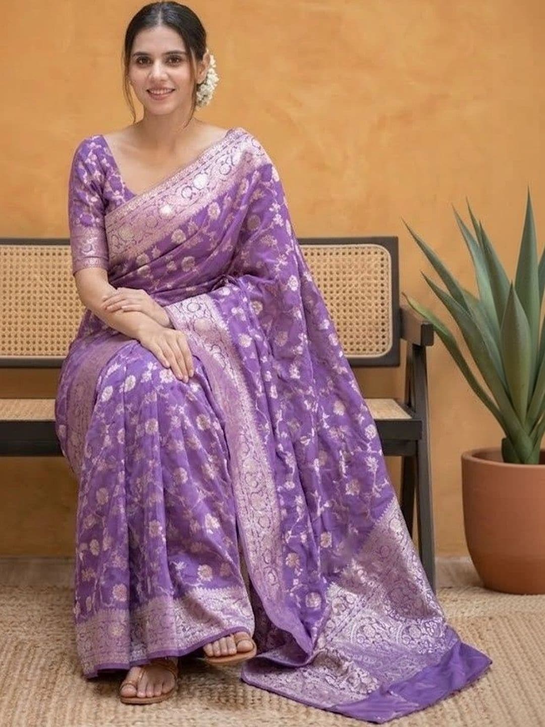 VelvetHue Woven Design Zari Art Silk Banarasi Saree thumbnail 4