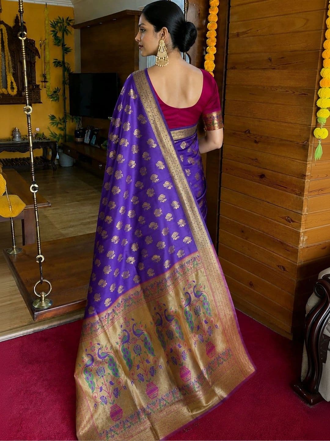 vastranagari Woven Design Zari Art Silk Designer Banarasi Saree thumbnail 4