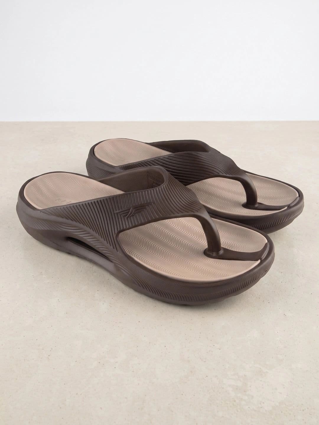Red Tape Men Thong Flip-Flops thumbnail 6