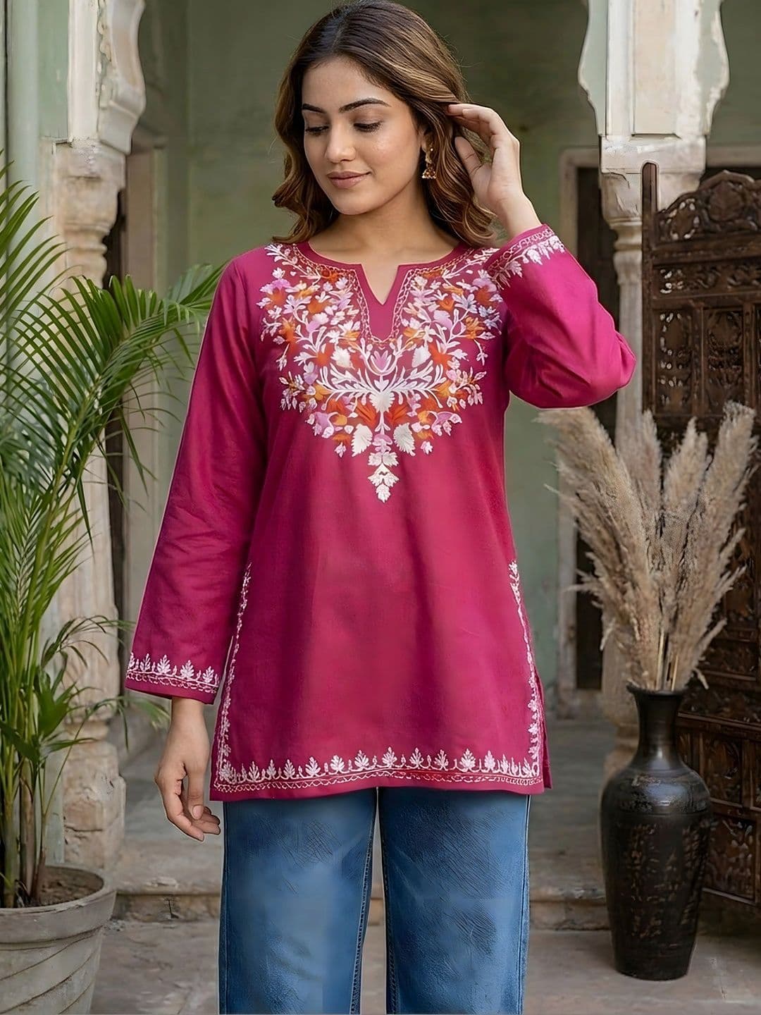 Sangria Women Floral Embroidered Thread Work Kurta thumbnail 3