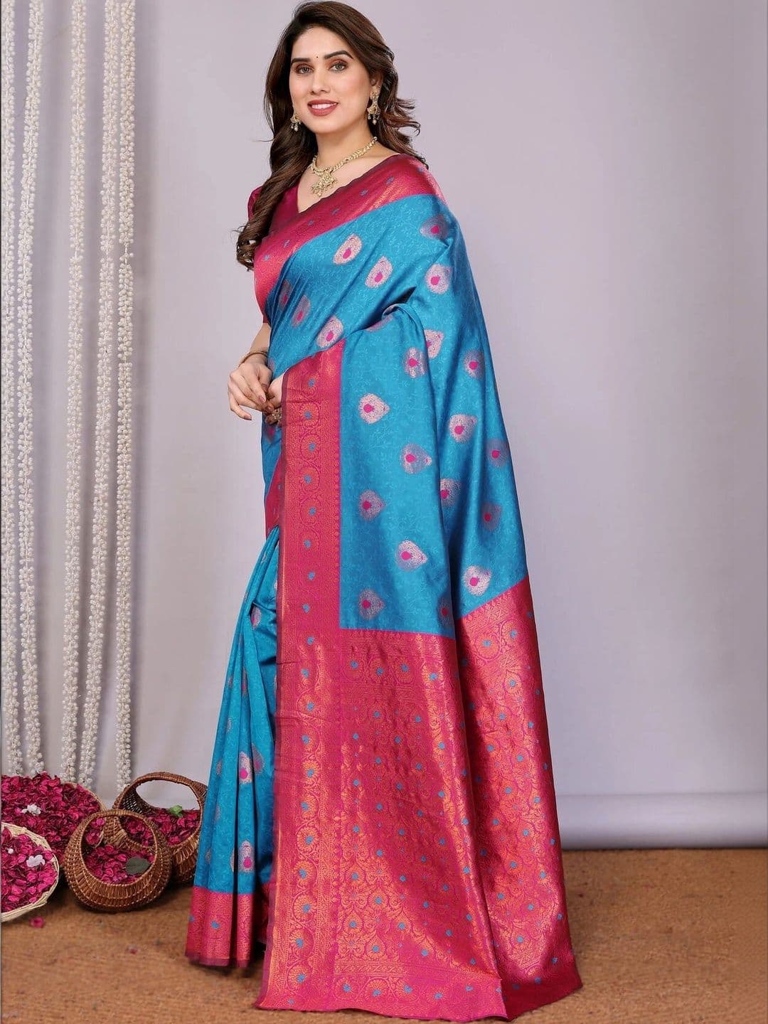 VS MALL Women Ethnic Motifs Zari Banarasi Saree thumbnail 4