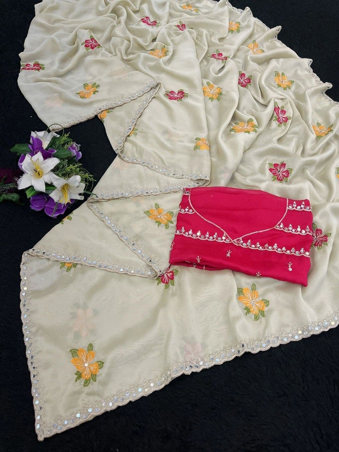 SmileyFashion Floral Embroidered Poly Chiffon Designer Saree thumbnail 6