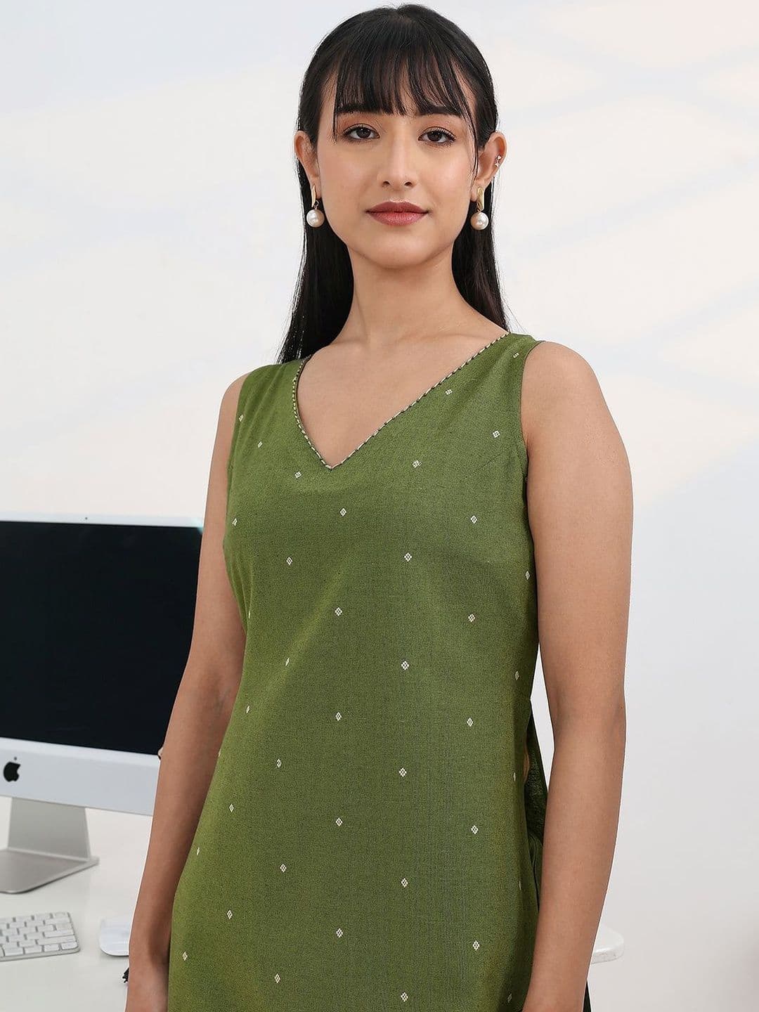 Gerua By Libas Ethnic Motifs Printed V Neck Sleeveless Kurta With Palazzos & Dupatta thumbnail 7