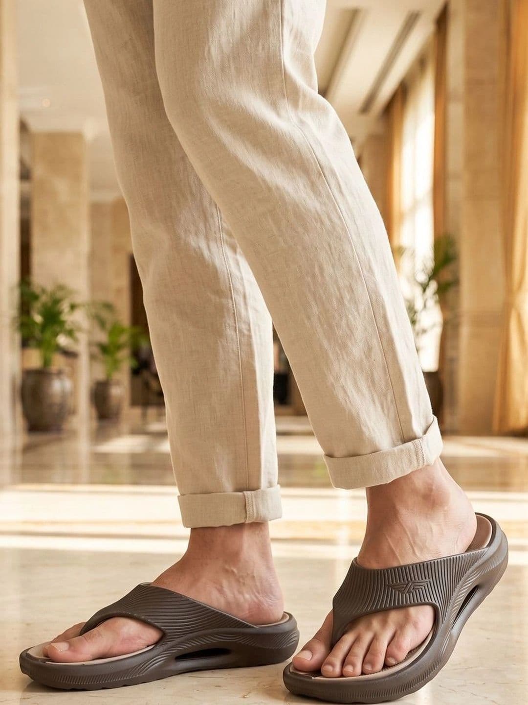 Red Tape Men Thong Flip-Flops thumbnail 2