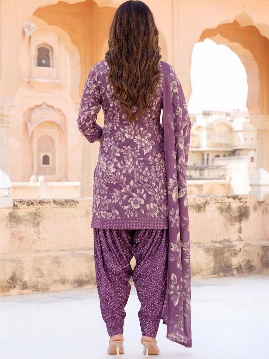 shree jeenmata collection Women Floral Printed Regular Pure Cotton Kurta with Patiala & With Dupatta thumbnail 2