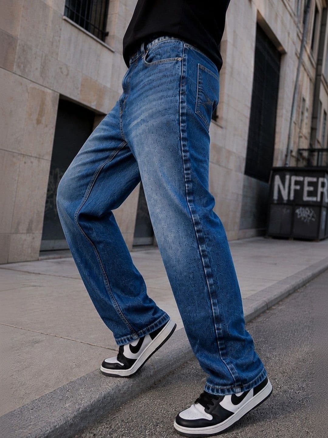 Bene Kleed Men Relaxed Fit Mid-Rise Low Distress Light Fade Jeans thumbnail 2