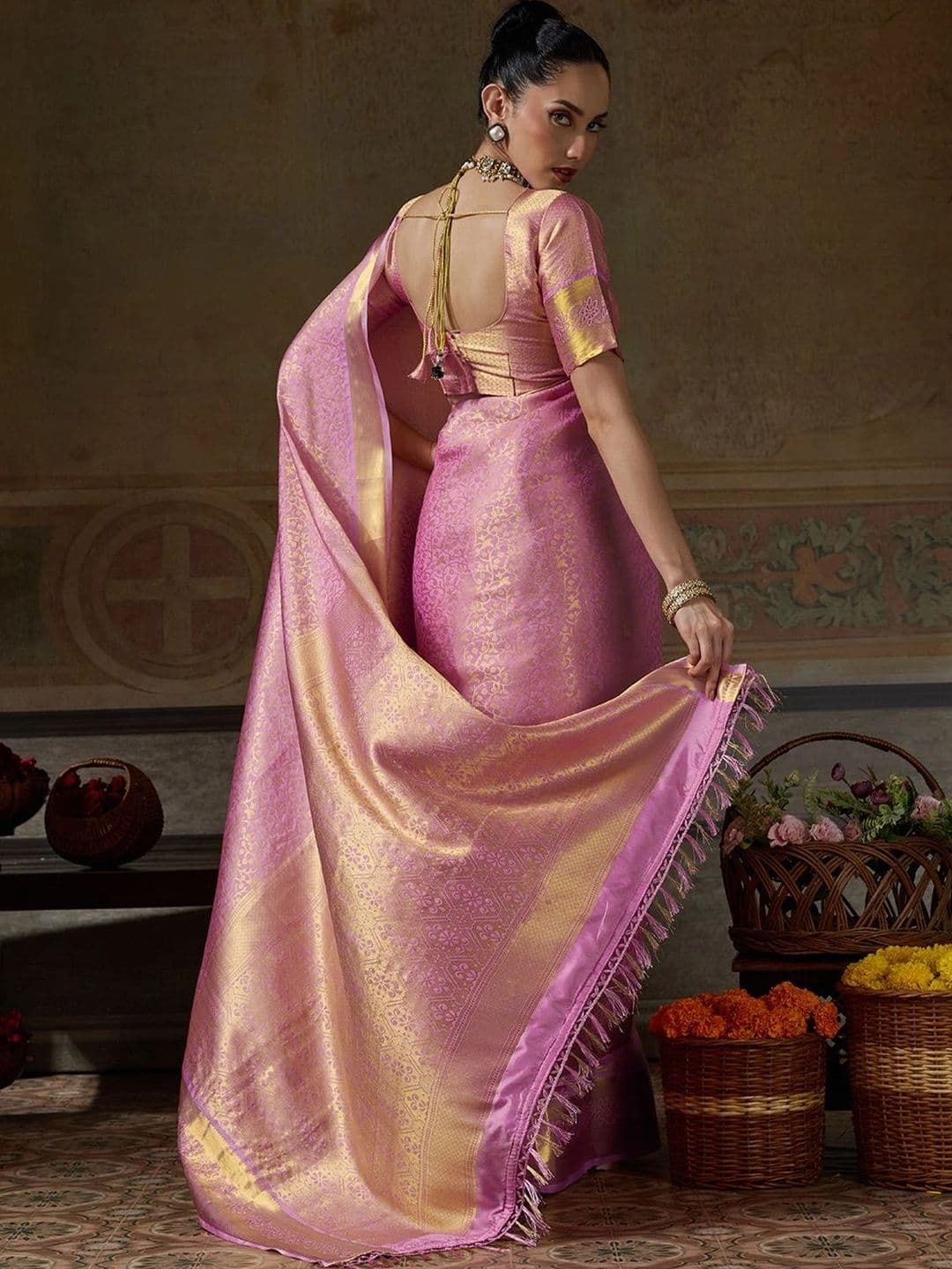 Sutriti Zari Silk Blend Designer Banarasi Saree thumbnail 5