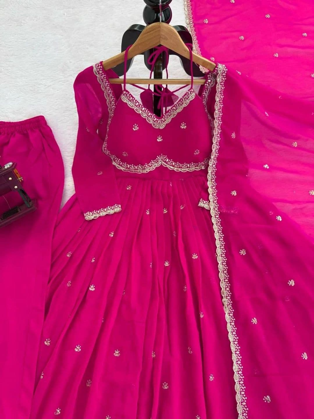 Frenzy Fusion Women Ethnic Motifs Empire Kurta with Palazzos & With Dupatta thumbnail 2