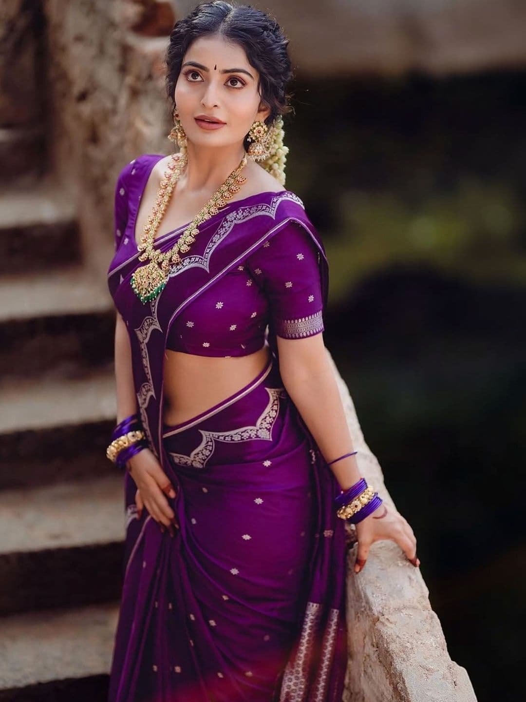 VS MALL Women Ethnic Motifs Zari Banarasi Saree thumbnail 5