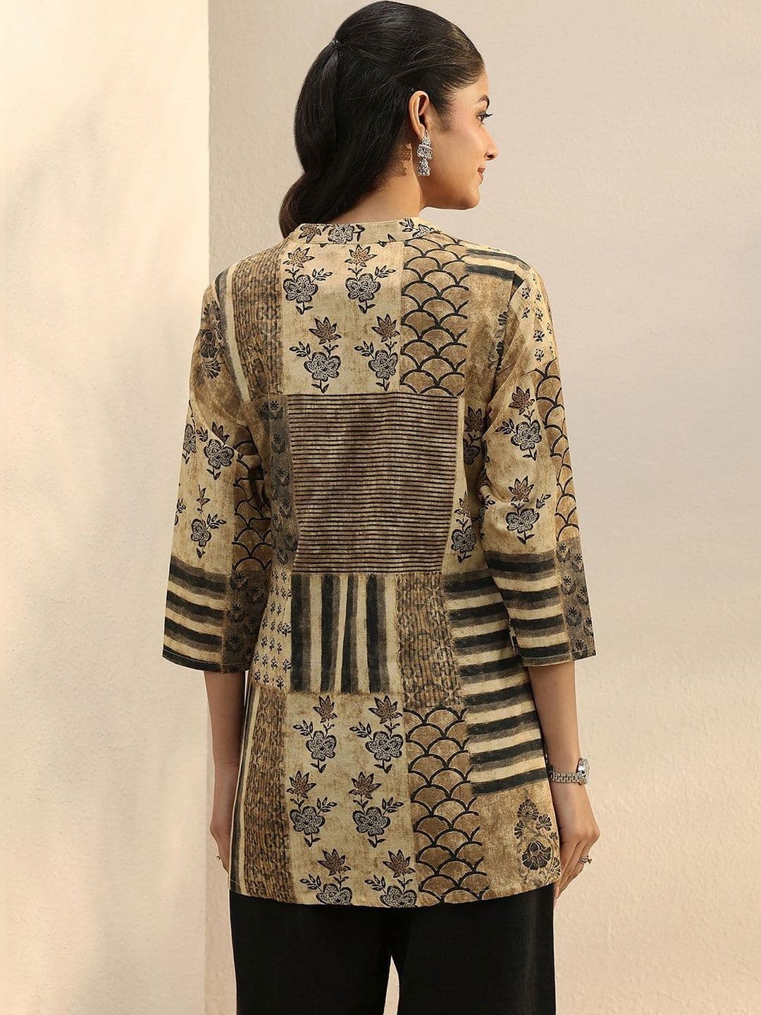 Libas Beige Floral Printed Straight Short Kurti thumbnail 6