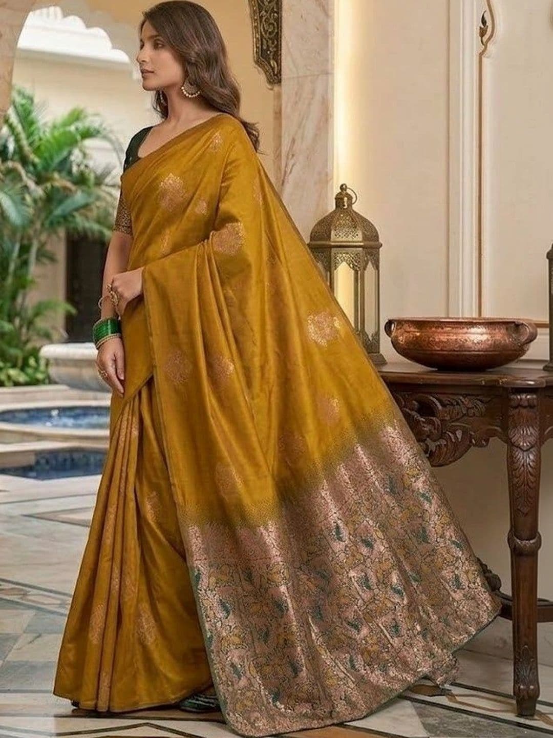 ADR CHIKANKARI Woven Design Zari Art Silk Banarasi Saree thumbnail 2