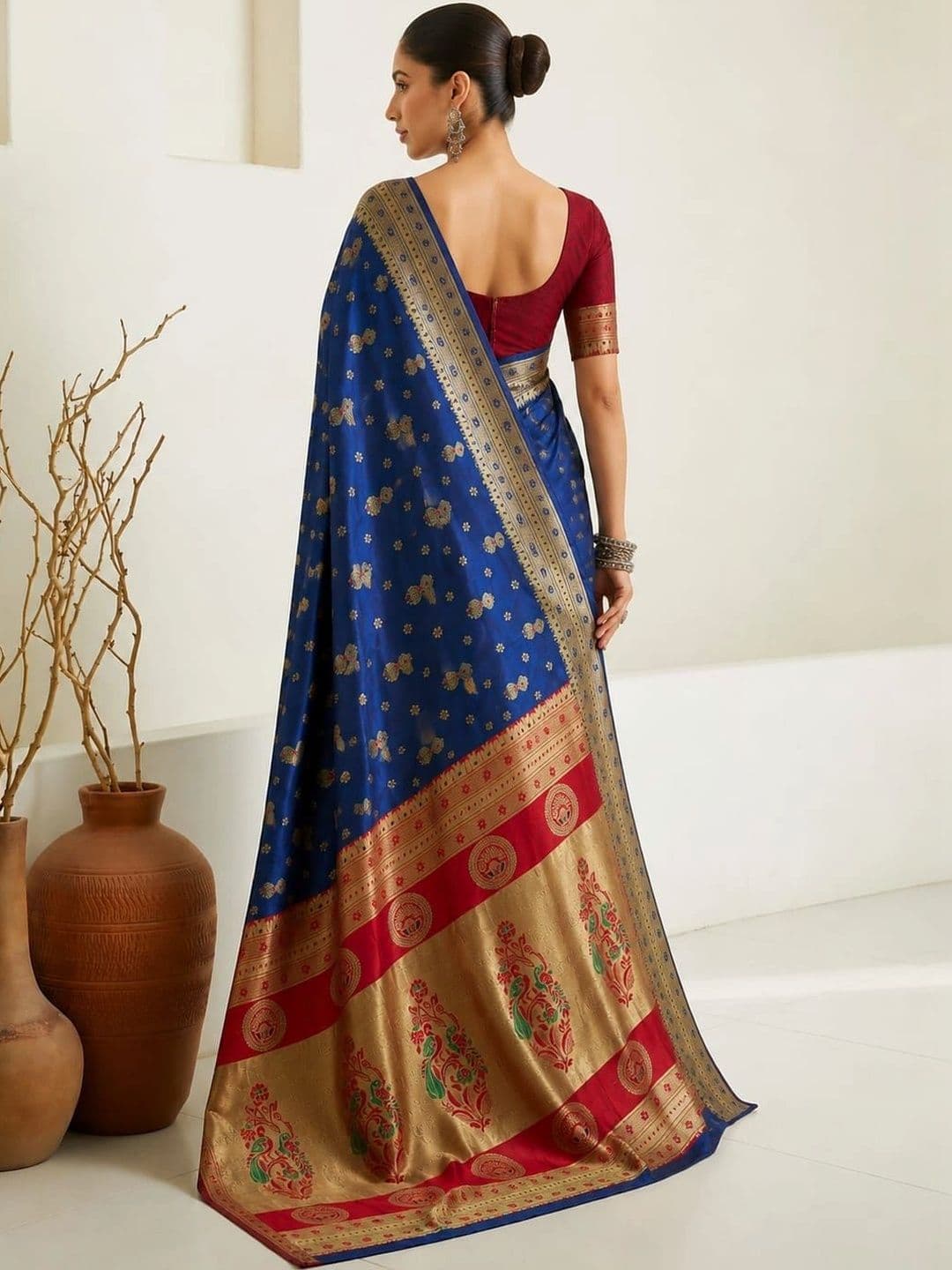 vastranagari Woven Design Zari Art Silk Designer Banarasi Saree thumbnail 4
