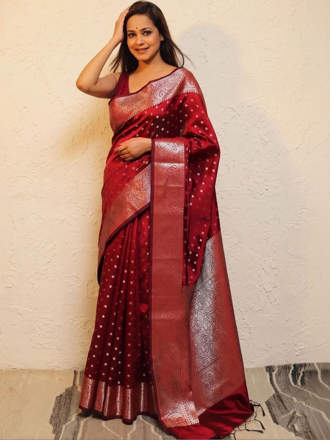 FASHIONIZO Woven Design Zari Art Silk Banarasi Saree - view 1