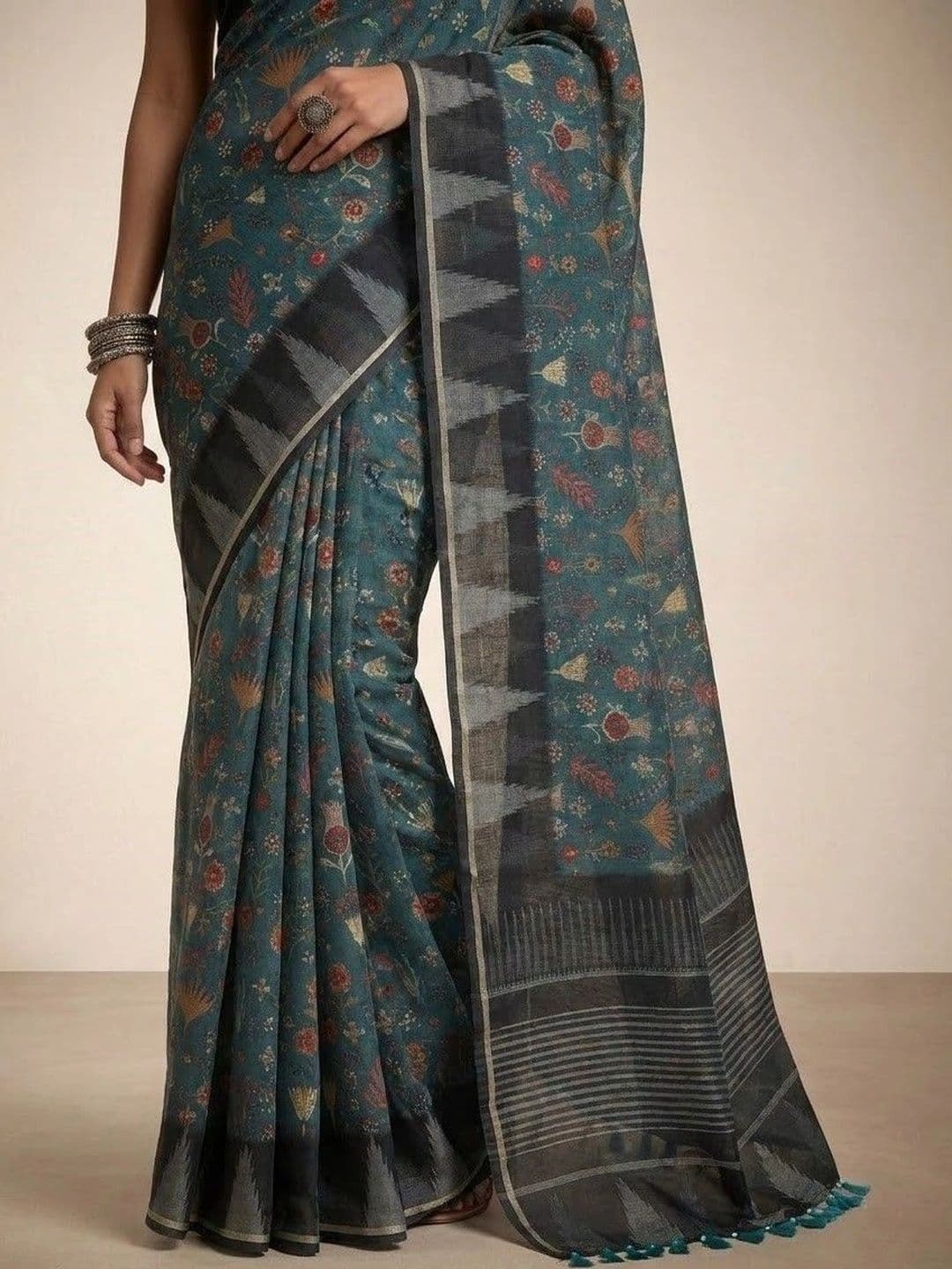 Anouk Floral Silk Blend Saree thumbnail 5