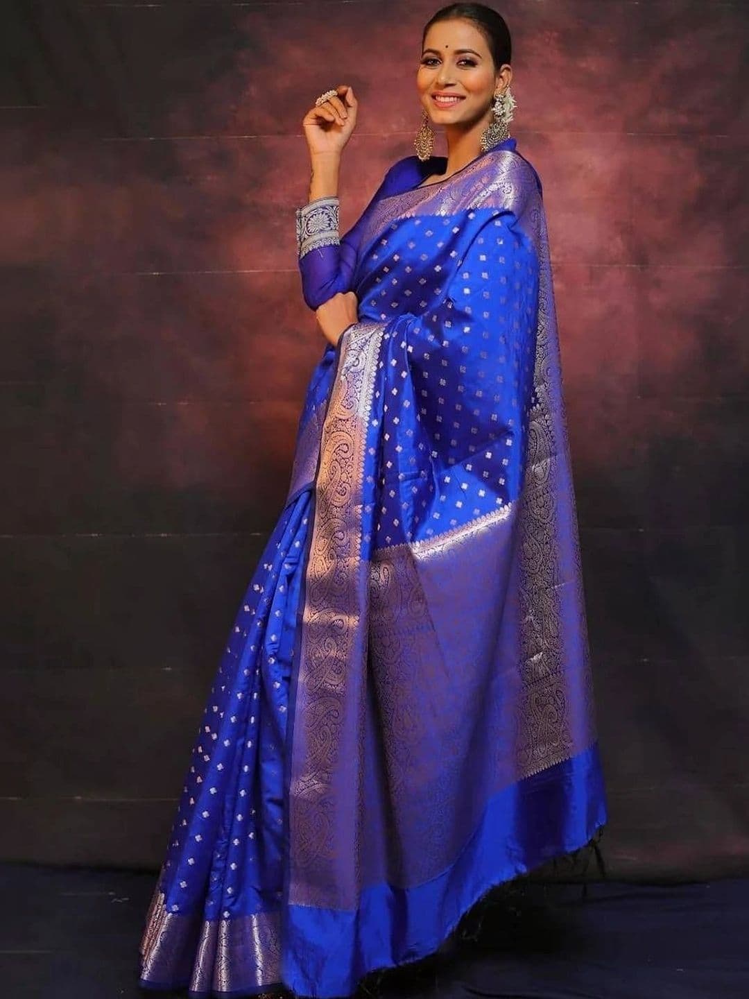 THE AQUARIUS Woven Design Zari Art Silk Banarasi Saree thumbnail 4