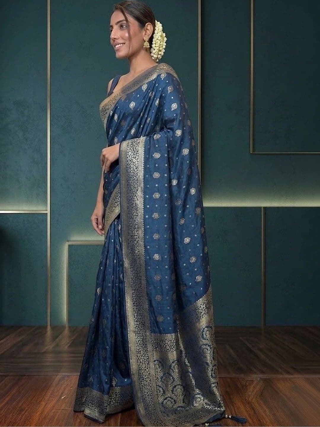nejadhari tax Woven Design Zari Art Silk Banarasi Saree thumbnail 4
