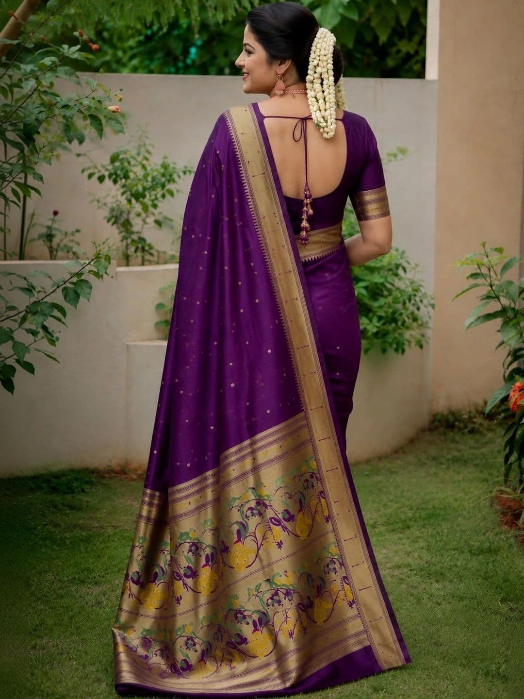 Veera Collection Woven Design Zari Art Silk Designer Banarasi Saree thumbnail 3