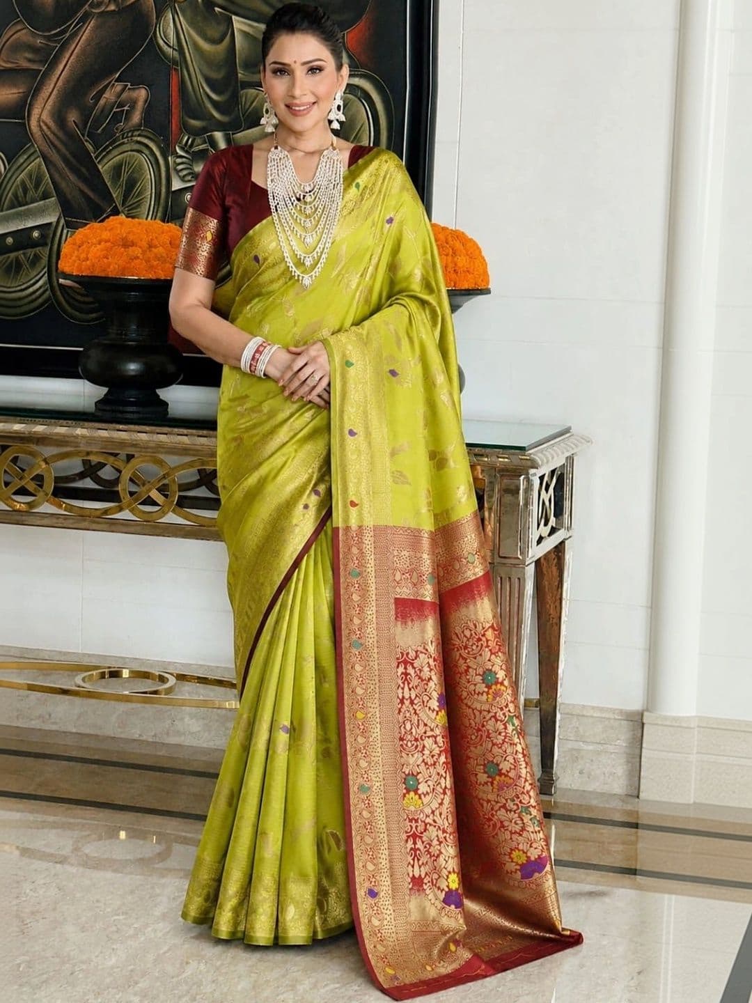 vastranagari Woven Design Zari Art Silk Designer Banarasi Saree - view 1
