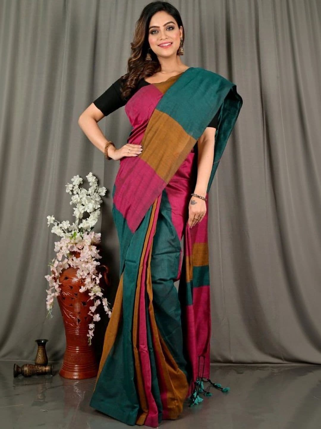 sourav biswas Pure Cotton Saree thumbnail 3