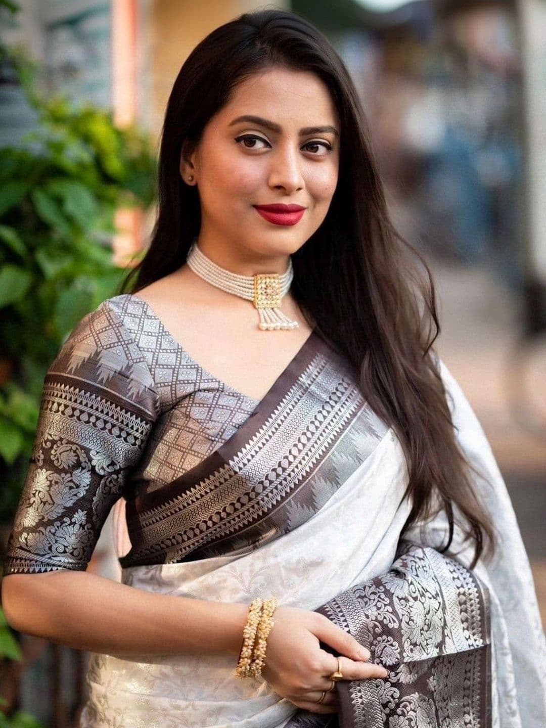 AwadhiCraft Woven Design Zari Art Silk Banarasi Saree thumbnail 4