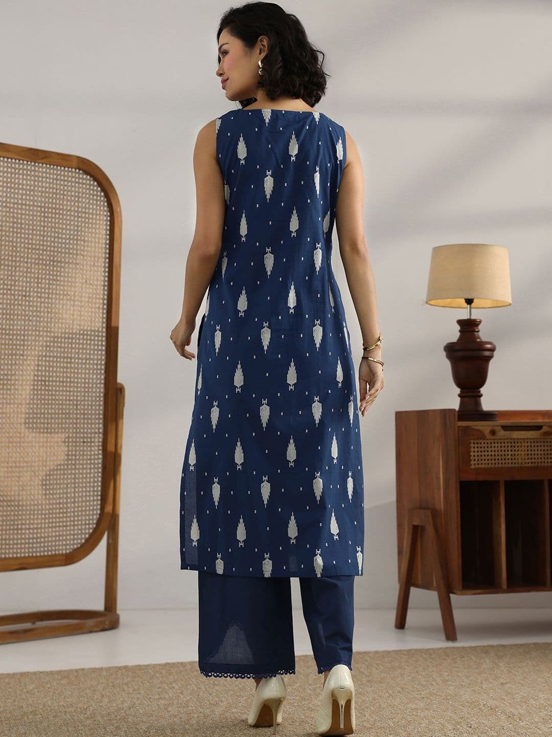 Libas Women Ethnic Motifs Printed Regular Kurta with Palazzos thumbnail 2