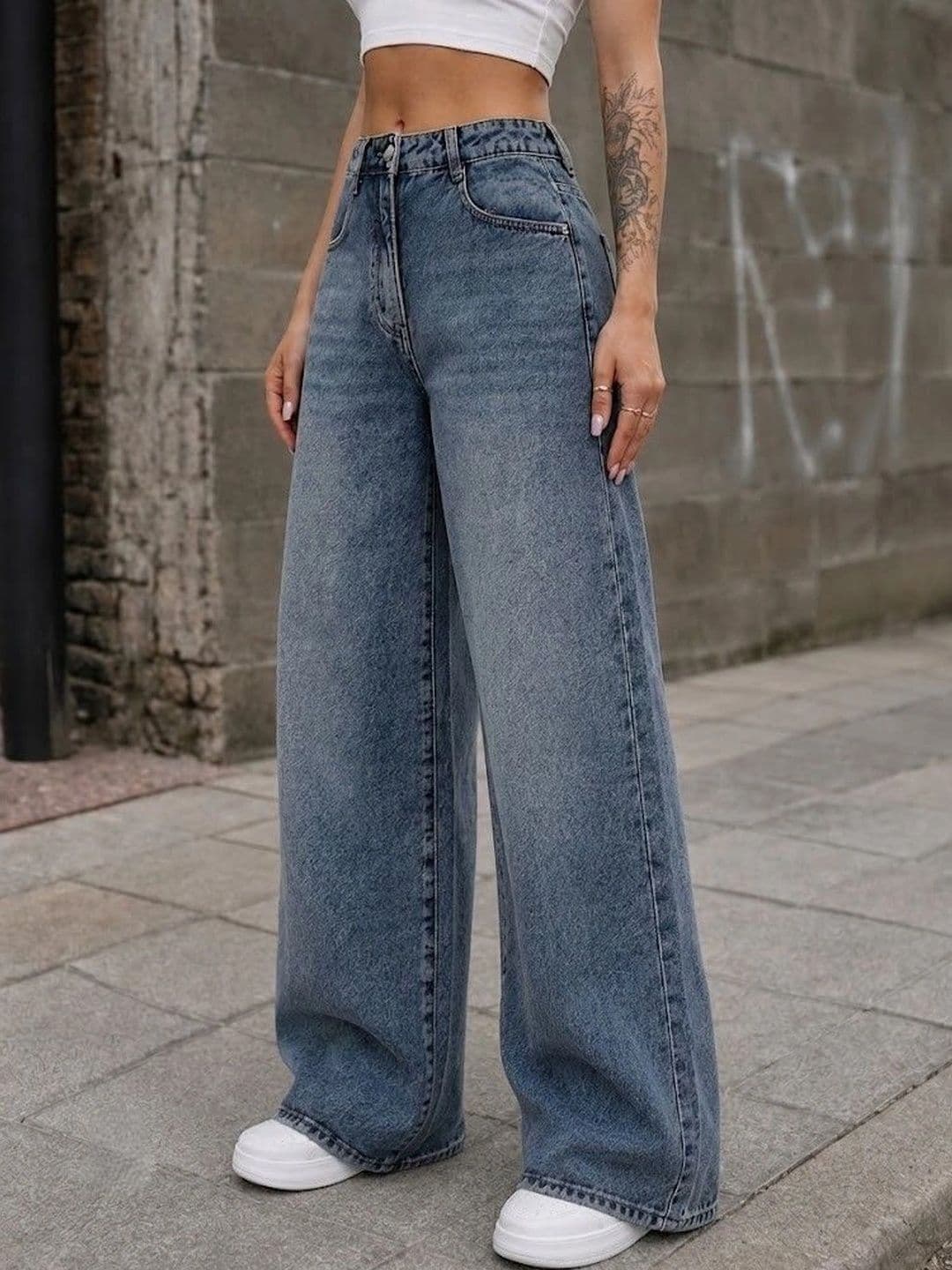 The Roadster Lifestyle Co Women Pure Cotton Clean Look Wide Leg Fit Jeans thumbnail 3