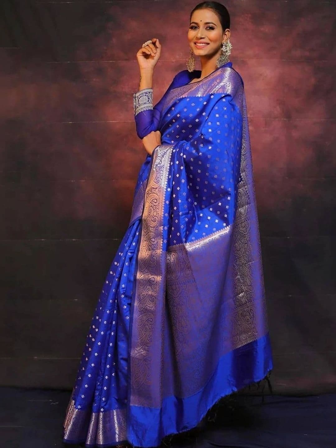YASHASVI FASHION Woven Design Zari Art Silk Banarasi Saree thumbnail 3