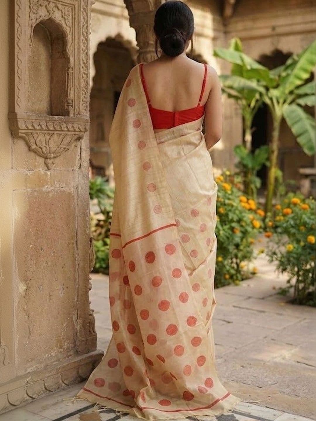 AmiFashion Woven Design Zari Art Silk Banarasi Saree thumbnail 4